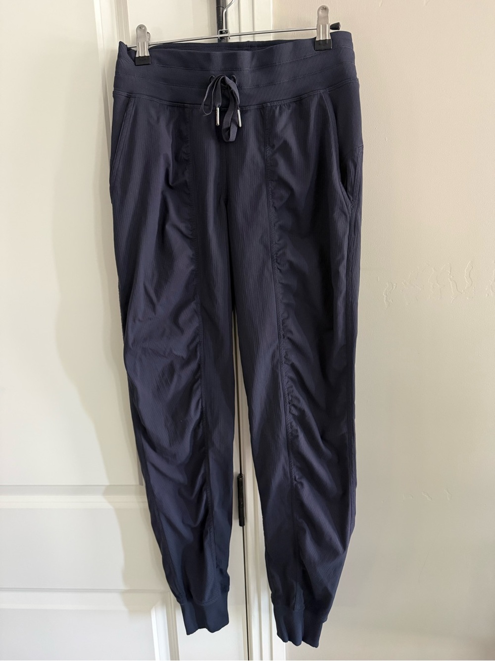 Lululemon Athletica Dance Studio Mid-Rise Jogger Navy Women's Drawstring, size 4